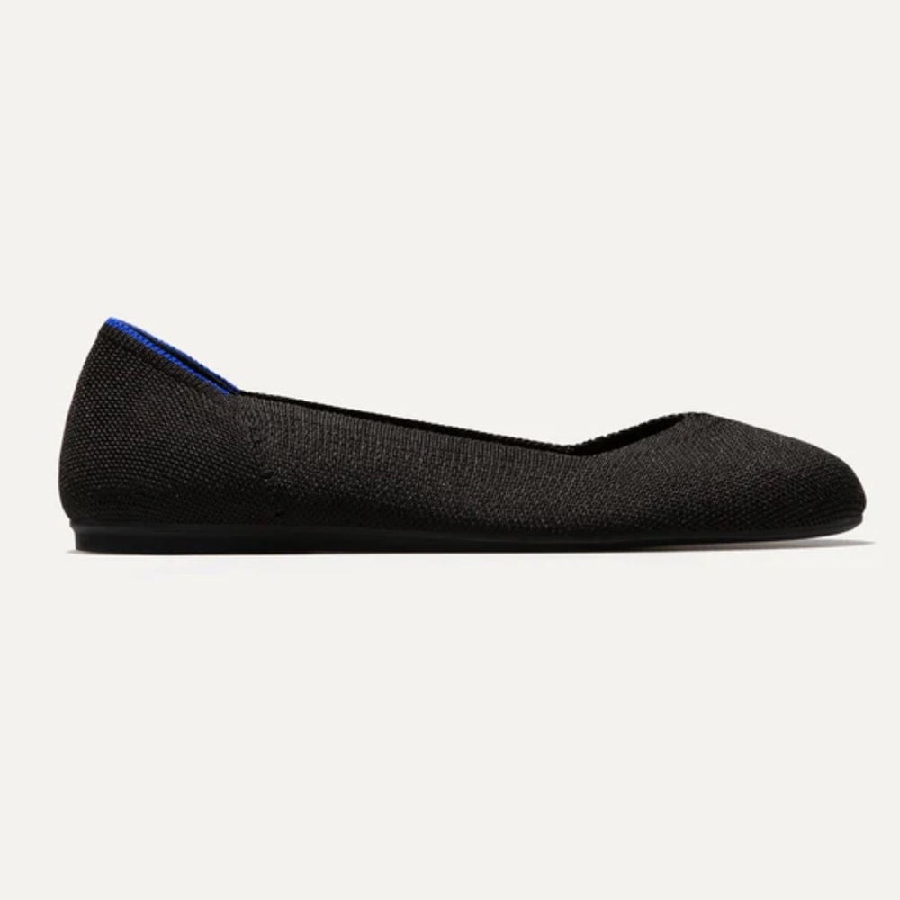 Rothy’s round toe flat. Worn a handle Il of times in EUC.